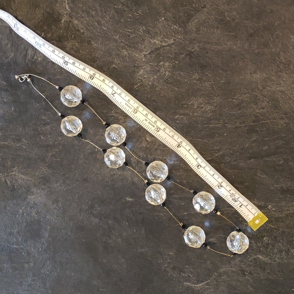 Beautiful crystal ball necklace - Picture 4 of 5